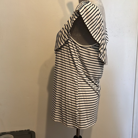 Ruffle top - Picture 2 of 5